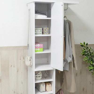 【たっぷり入る扉収納】
扉付きの収納スペースは中が見えないから生活感を抑えられ、日用品や雑貨をスマートに片付けられます。