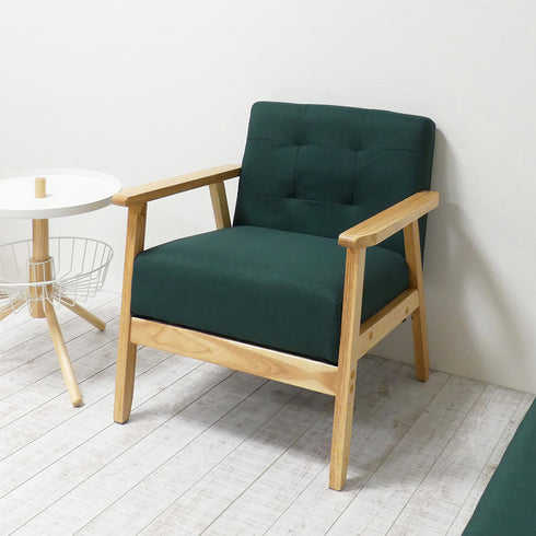 【心安らぐ、北欧風デザイン】
深みのあるグリーンと木の温もりがカフェのような落ち着いた空間を演出し、お気に入りの本を読むなど、自分だけの特別な時間を過ごすのに最適なパートナーとなります。