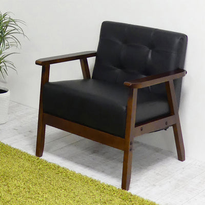 【シックで落ち着いた大人の空間】
重厚感のあるブラックとダークな木製フレームがお部屋を知的で落ち着いた大人の空間へと格上げし、ソファ下はロボット掃除機も通れる高さで機能性も抜群です。