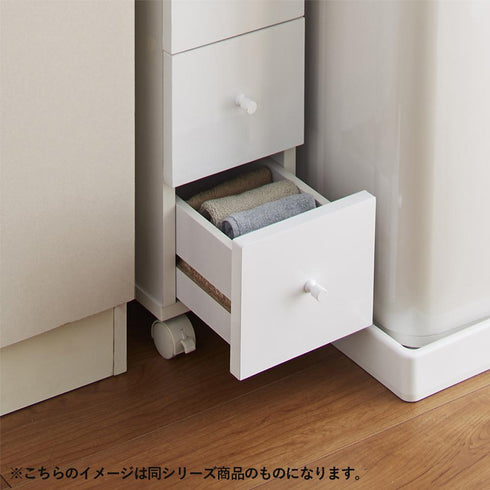 【タオルもすっきり、たっぷり収納】
洗面所のタオルや、リビングの小物類もすっきりと片付く収納力で、ごちゃつきがちなスペースを有効活用できます。