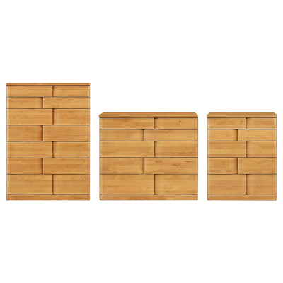 【暮らしに合わせて選べる3サイズ】
収納量や置く場所に合わせて、高さのある7段タイプや幅の広いタイプもご用意しているので、ご家族構成やライフスタイルの変化にも寄り添いながら、理想のお部屋作りをお手伝いします。