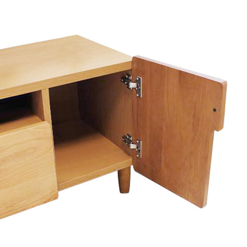 【アシンメトリーな組み合わせ】オープン型収納とボックス型収納のアシンメトリーな組み合わせ。