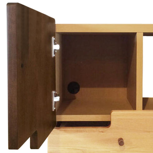 【便利な配線穴付き】
扉収納の背面には配線用の穴を設けており、ルーターや充電器などを、すっきりと収納することが可能です。