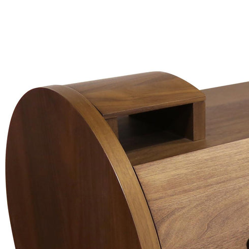 【どこから見ても美しい曲線美】
正面だけでなく、サイドから見た時にも感じられる大きなアール状のデザインが、空間に柔らかさと他にはない個性を与えるアクセントになります。