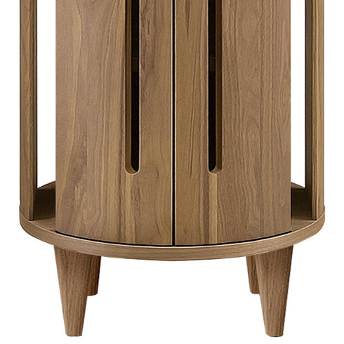 【取っ手にも工夫】アルダー材を生かした前板部の取っ手は、指が引っかかりやすい形状に工夫されています。