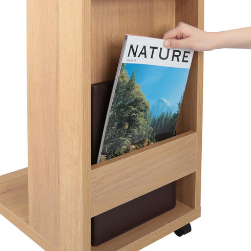 【読みたい本は、いつもここに】
ソファサイドがお気に入りの読書コーナーに早変わりし、お気に入りの雑誌や本を数冊立てかけておくだけで、おしゃれなインテリアにもなります。