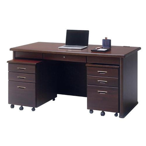 【格調高いデザイン】 引出しには鍵付きです。