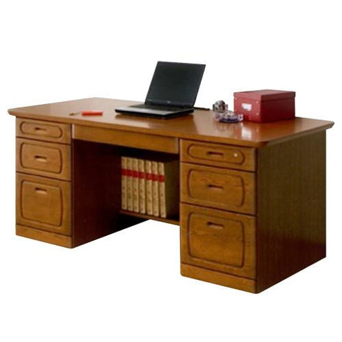 【温もりある明るい仕事空間】
明るく温かみのあるオーク材の質感が、お部屋に圧迫感を与えることなく自然に溶け込み、集中力と創造性を高める快適なワークスペースを実現します。