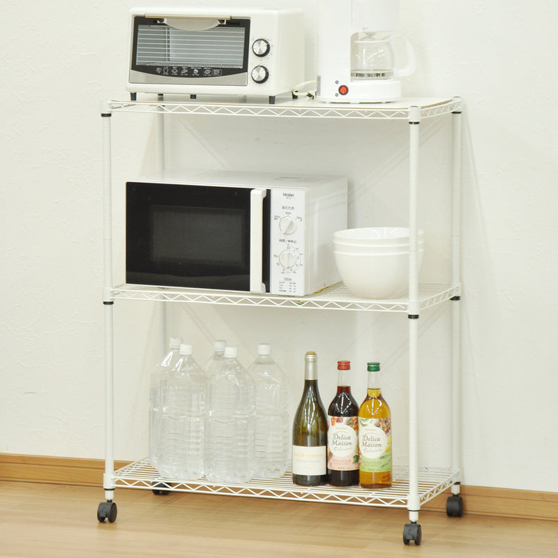 【キッチンを機能的に】電子レンジやコーヒーメーカー、食品ストックもスマートに収納できるホワイトラックの活用例です。