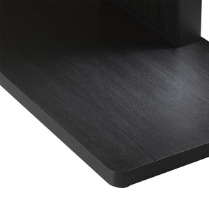 【上質な木目調仕上げ】繊細な木目柄が高級感を演出し、落ち着いた空間を作り出します。