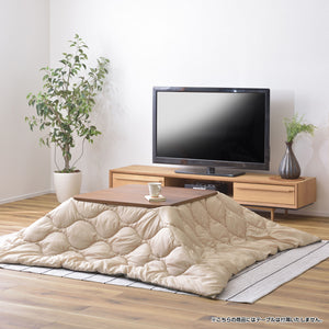 【お部屋に馴染む温もりカラー】ナチュラルなベージュがお部屋を優しい雰囲気で満たし、冬のくつろぎ時間をより豊かに、リバーシブルで気分に合わせたコーディネートを楽しめます。