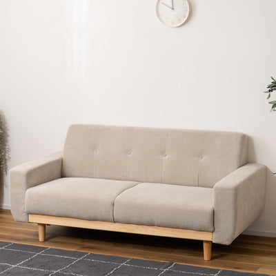 落ち着きのあるコーデュロイの風合いと優しい木の雰囲気に癒やされる北欧風デザインの、便利な2WAY仕様のソファです。