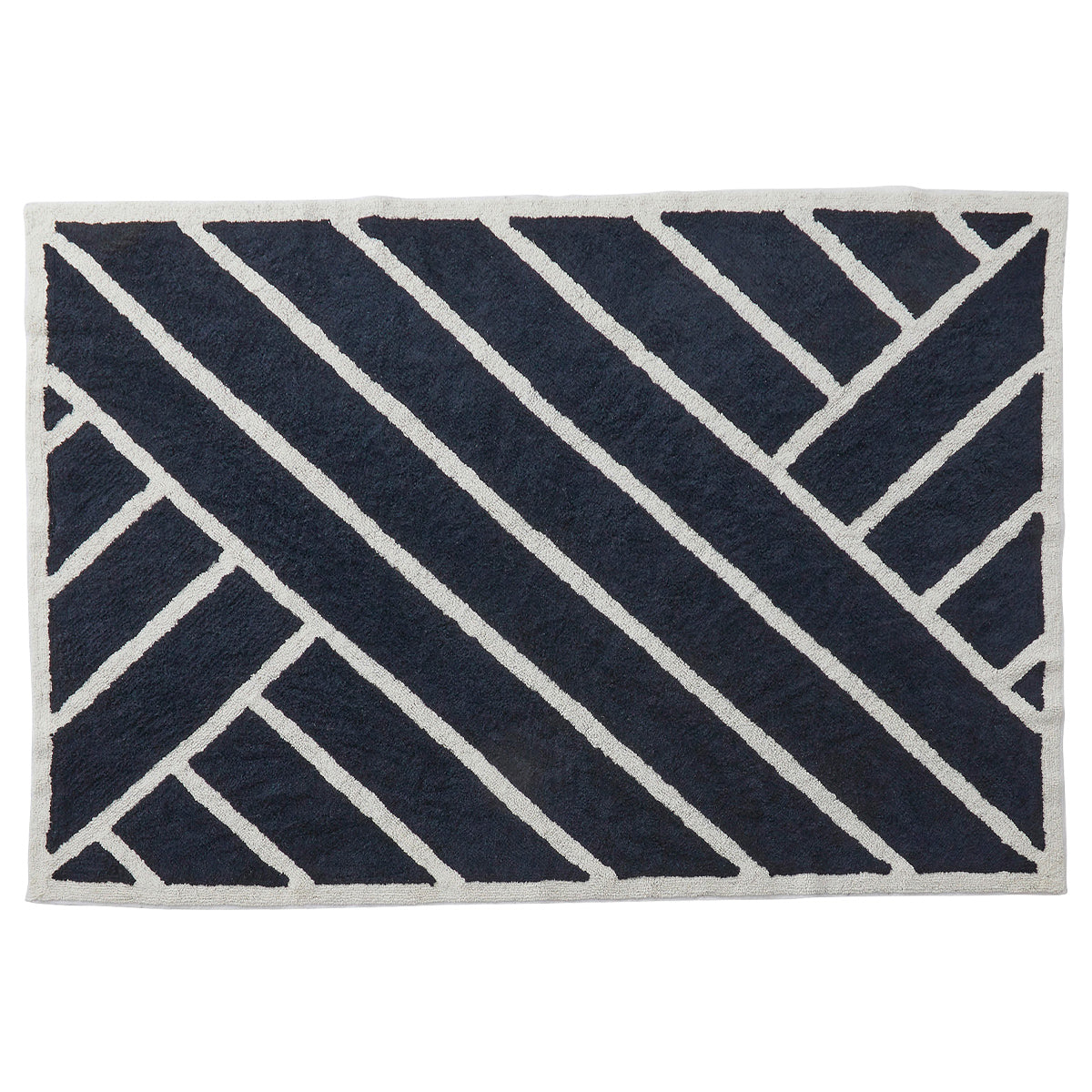 【個性を引き出すネイビー】大胆な幾何学模様が目を引くネイビーは、お部屋の主役となるアクセントアイテムです。