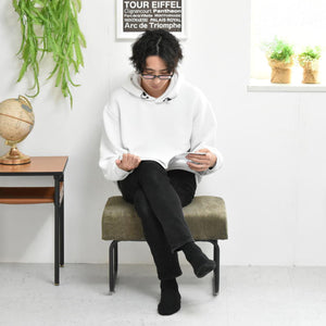 【自分だけの特等席】ゆったりと腰掛けて、読書やティータイムを心ゆくまでお楽しみください。