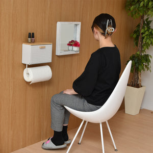 【トイレ空間を快適に】必要なものをサッと取り出せるフラップ式で、トイレットペーパーのストックもスマートに。