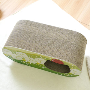 【しっかり爪とぎできる天面】猫ちゃんが思い切り爪を研げる、高密度な段ボール素材を贅沢に使用しています。