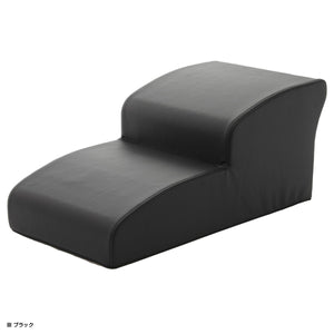 【モダンな印象のブラック】洗練されたブラックカラーは、スタイリッシュな空間に最適。お部屋全体を引き締める効果も期待できます。