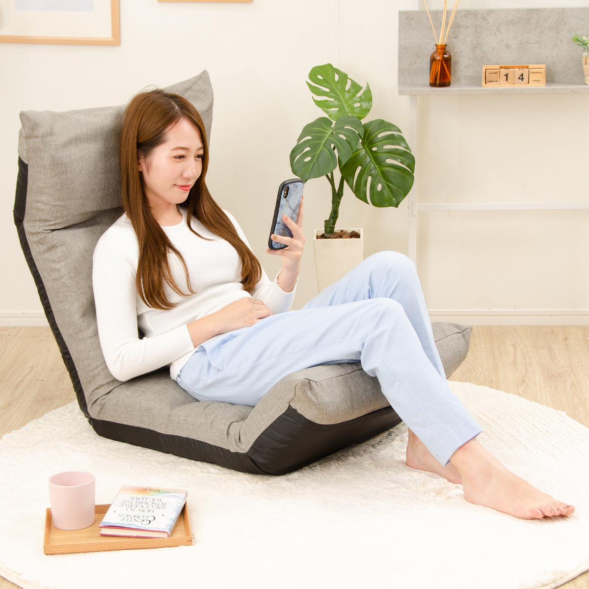 【自分だけの贅沢な時間】スマートフォン片手に、ゆったりとプライベートなひとときをお楽しみください。