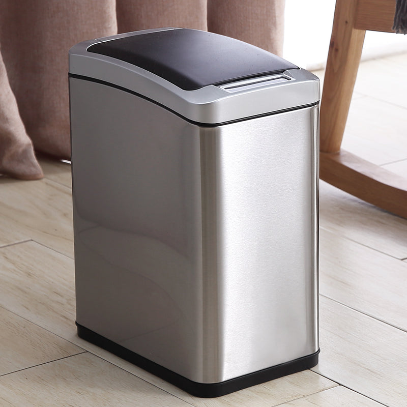 【洗練されたデザイン】お部屋の雰囲気を損なわない、スタイリッシュなステンレス製ダストボックス。