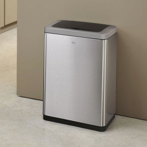 【空間に溶け込むデザイン】洗練されたステンレスボディが、どんな空間にも美しく調和します。