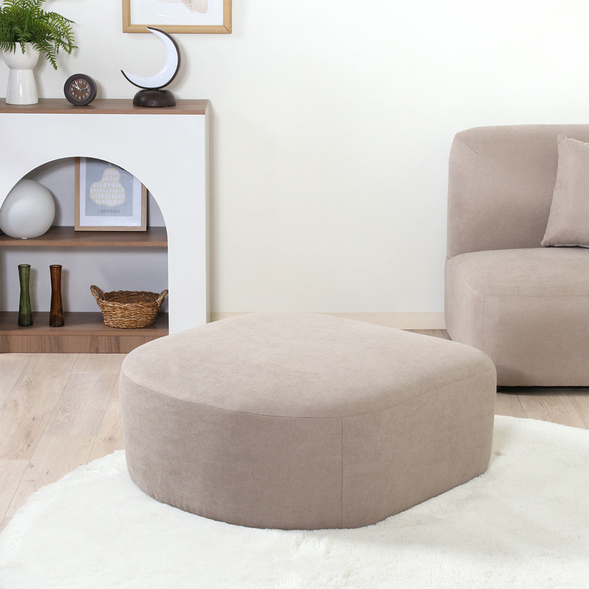 【暮らしに寄り添うデザイン】角のない丸みのあるフォルムが、日常に安らぎを与えます。