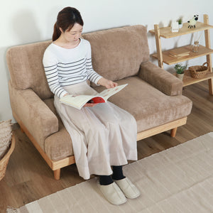 【読書時間をもっと快適に】優しいブラウンの色合いと柔らかな座り心地が、至福のひとときを約束します。