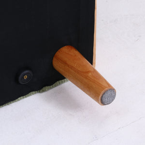 【床に優しい配慮】木製の脚裏にはフェルトが付いており、フローリングを傷つける心配がなく、安心してご使用いただけます。