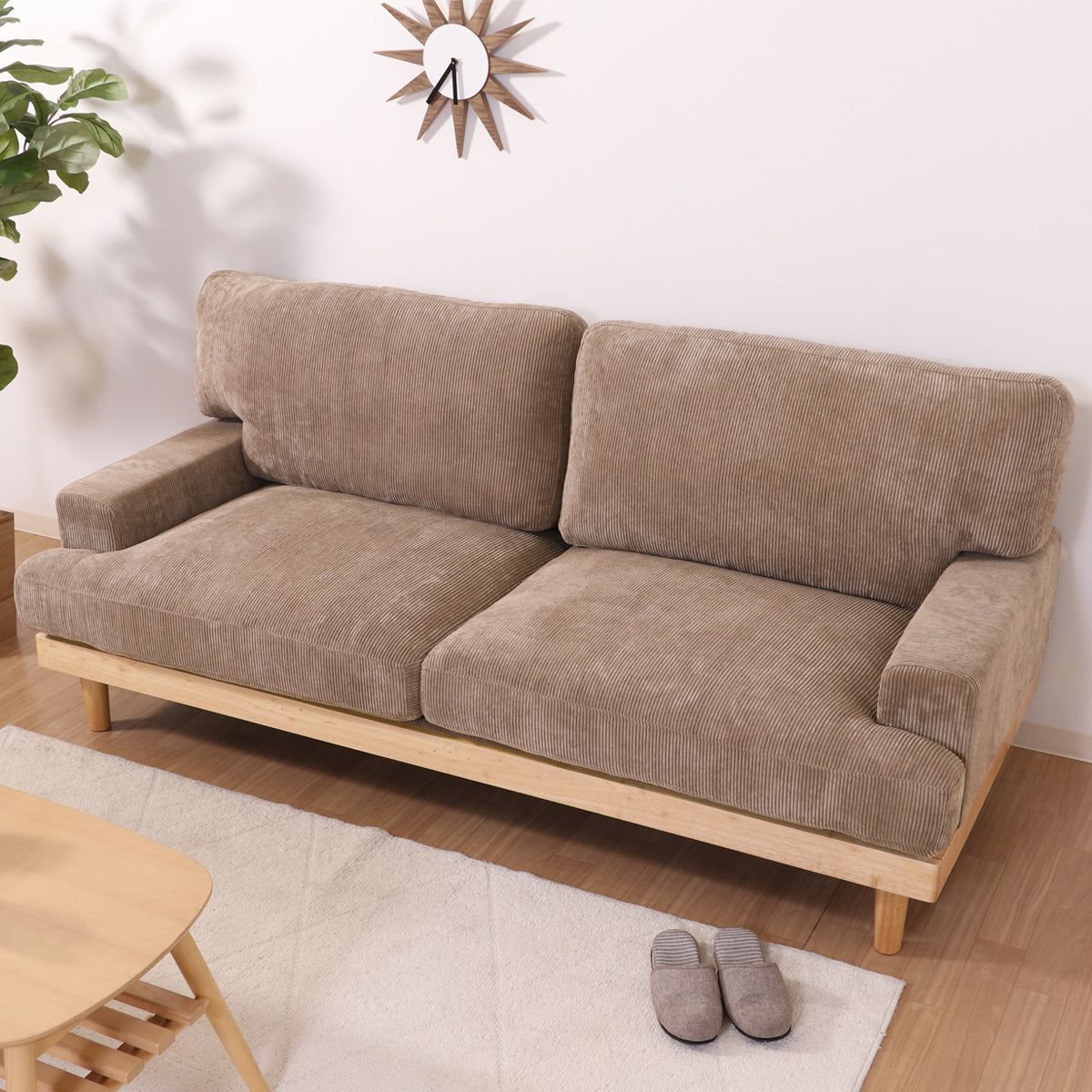 【心地よい安らぎ】ブラウンカラーが醸し出す落ち着いた雰囲気は、日々の疲れを癒やす特別な空間を演出します。