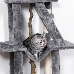【包み込まれる心地よさ】ゆりかごのようなハンモックは、猫ちゃんにとって最高の休憩スポット、うたた寝にも最適です。
