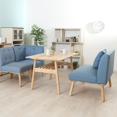 どの角度からも立ち座りしやすいアームレスデザインは、テーブルとの組み合わせがしやすいです。