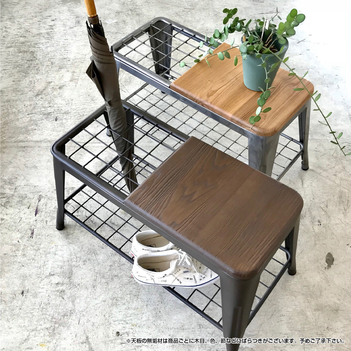【空間に合わせて選べる2色】クリアとダークブラウンの2色展開、お部屋のテイストに合わせて、最適なカラーをお選びください。