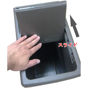 【奥にスライドする独自構造】フタが手前に倒れないから、奥行きを有効活用できます。