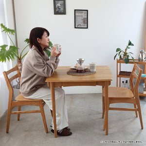 【身体に寄り添う快適な高さ】ゆったりとくつろげる高さ設計で、長時間の読書や作業も快適に過ごせます。