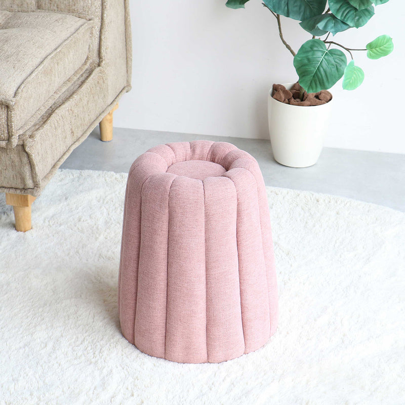 【空間に彩りを添える】上品なピンクカラーで、お部屋に柔らかなアクセントを加え、心地よい雰囲気を演出します。