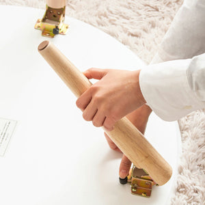 【届いたその日から使える】
面倒な組み立ては不要の完成品、さらに脚を簡単に折りたためるので、使いたい時にさっと取り出せます。