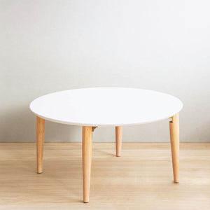 【お部屋に馴染む円形テーブル】
北欧風の柔らかなデザインはどんなお部屋にも自然に溶け込み、ナチュラルな雰囲気を演出します。
