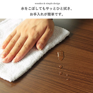【日常使いに嬉しい】撥水性のある素材で、飲み物をこぼしても染み込みにくく安心です。