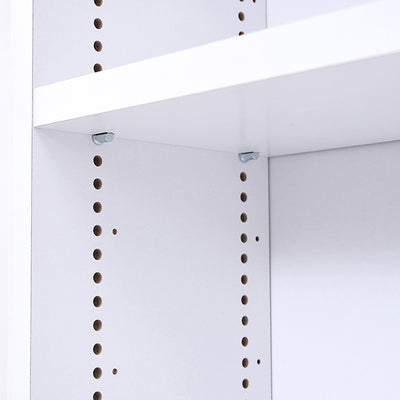 収納するものに合わせて1cmピッチ170段階で自由に棚板を設置でき、無駄なスペースをつくることなく収納できます。
