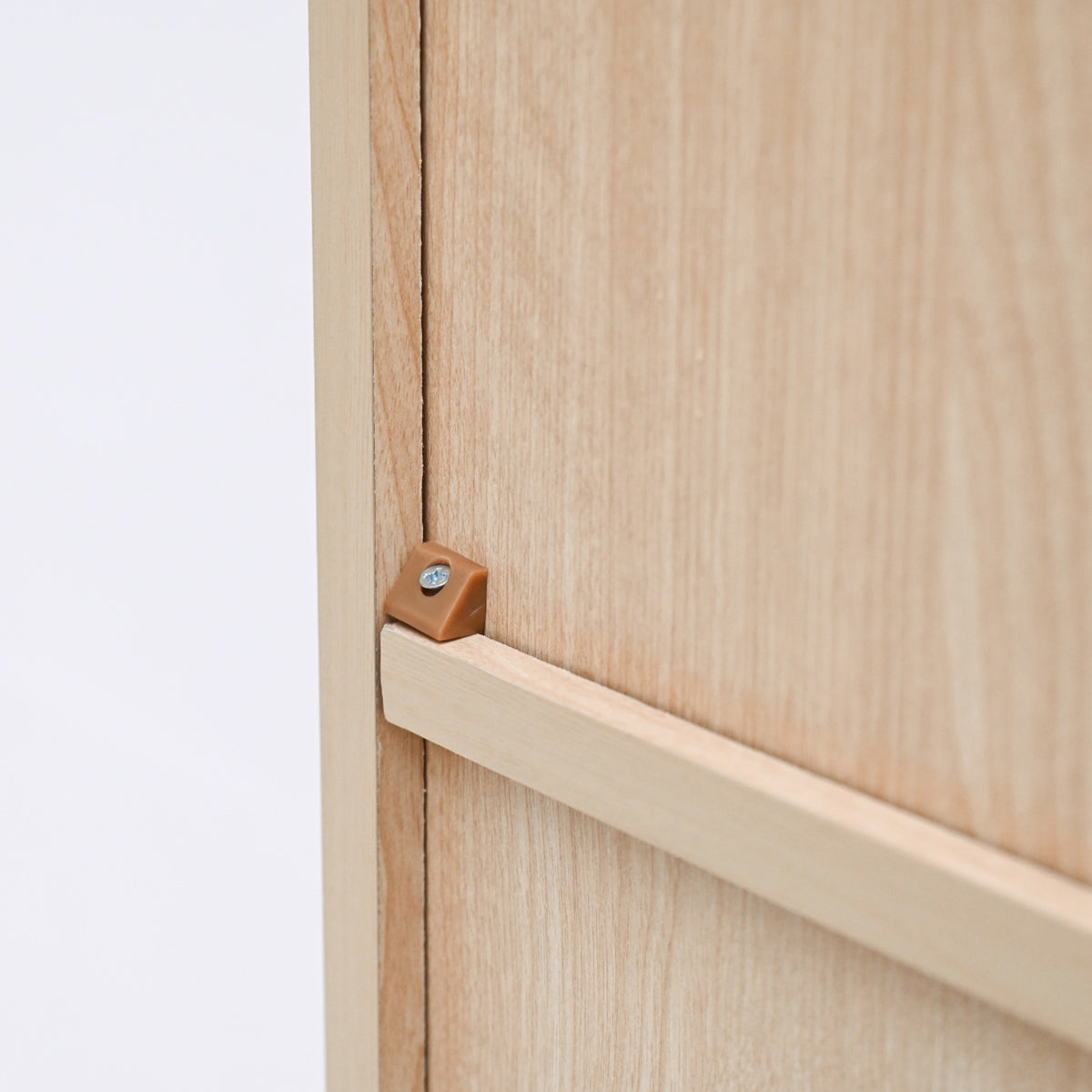 【強度と耐久性を高める、安心の補強パーツ】見えない部分にもしっかりとした補強が施されており、長く安心してお使いいただける設計です。