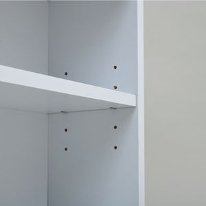 【高さが変えられる可動棚】収納したい物の高さに合わせて棚を3.2cmピッチ、5段階で調節できるから、スペースを無駄なく活用できます。