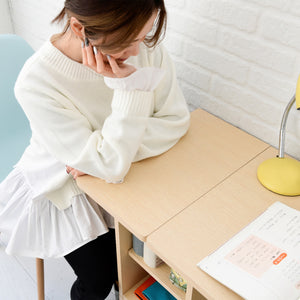 【集中力を高める設計】無駄のないシンプルなデザインが、読書や作業に集中しやすい環境を作り出します。