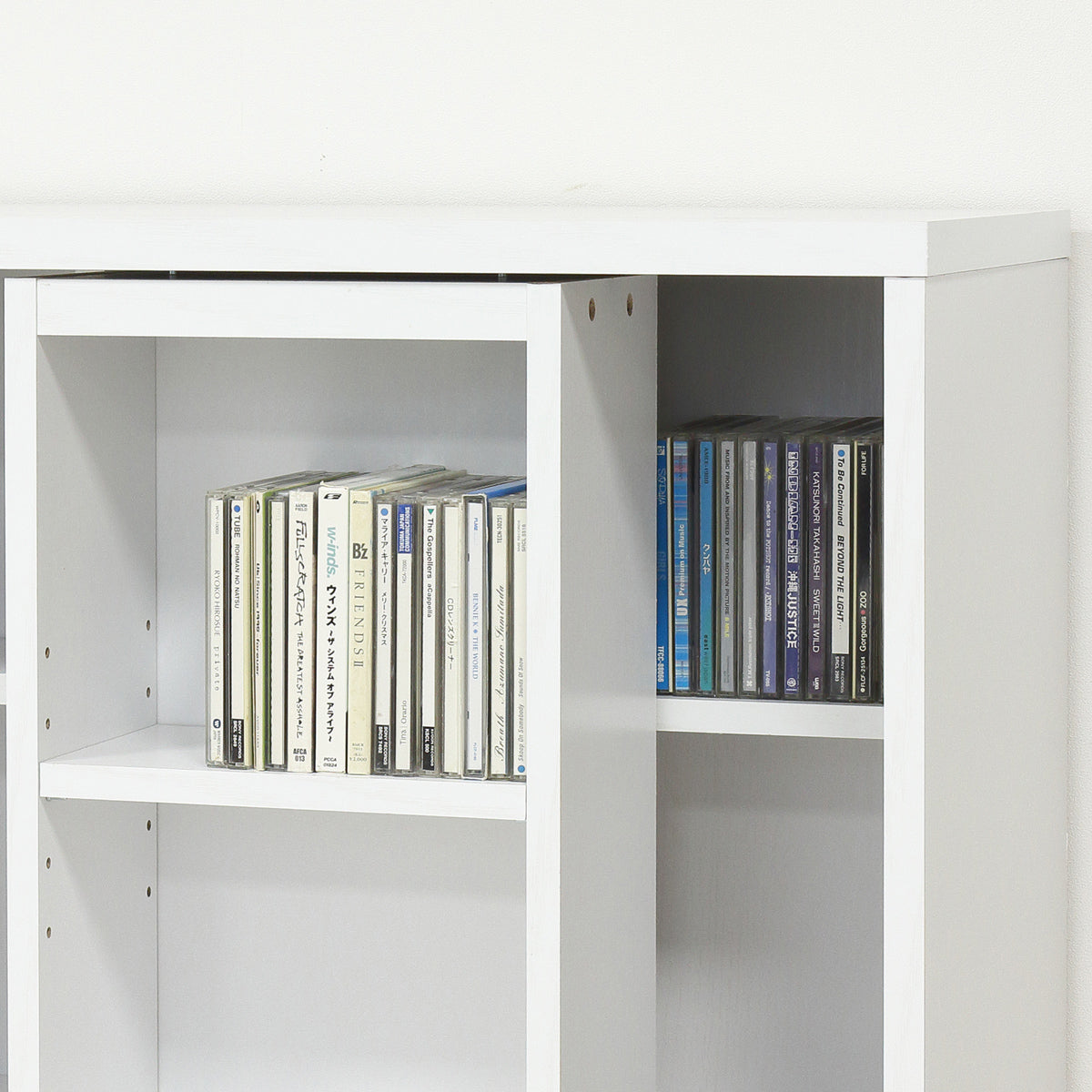 【CD収納の理想形】奥の棚にもCDを収納可能、ジャンル分けして、あなただけのミュージックライブラリーを。