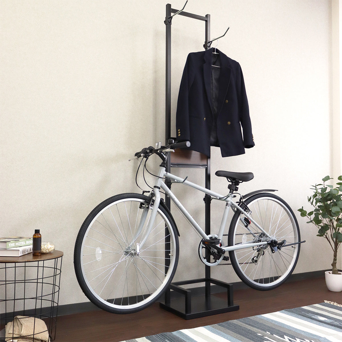 【魅せる収納】お気に入りの自転車をインテリアの一部として、美しくディスプレイできます。