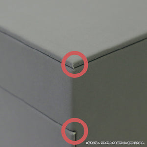 【デザインと実用性】製品の品質には問題ございませんが、製造工程上、白い裏地が見える場合がございます。