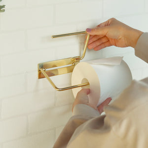 【芯に差し込むだけのシンプル構造】一般的なトイレットペーパーにフィットし、ストレスなく装着できます。