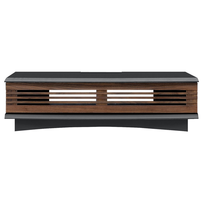 【洗練された正面デザイン】ウォールナット無垢材の格子扉が、お部屋に温もりと高級感をプラスします。