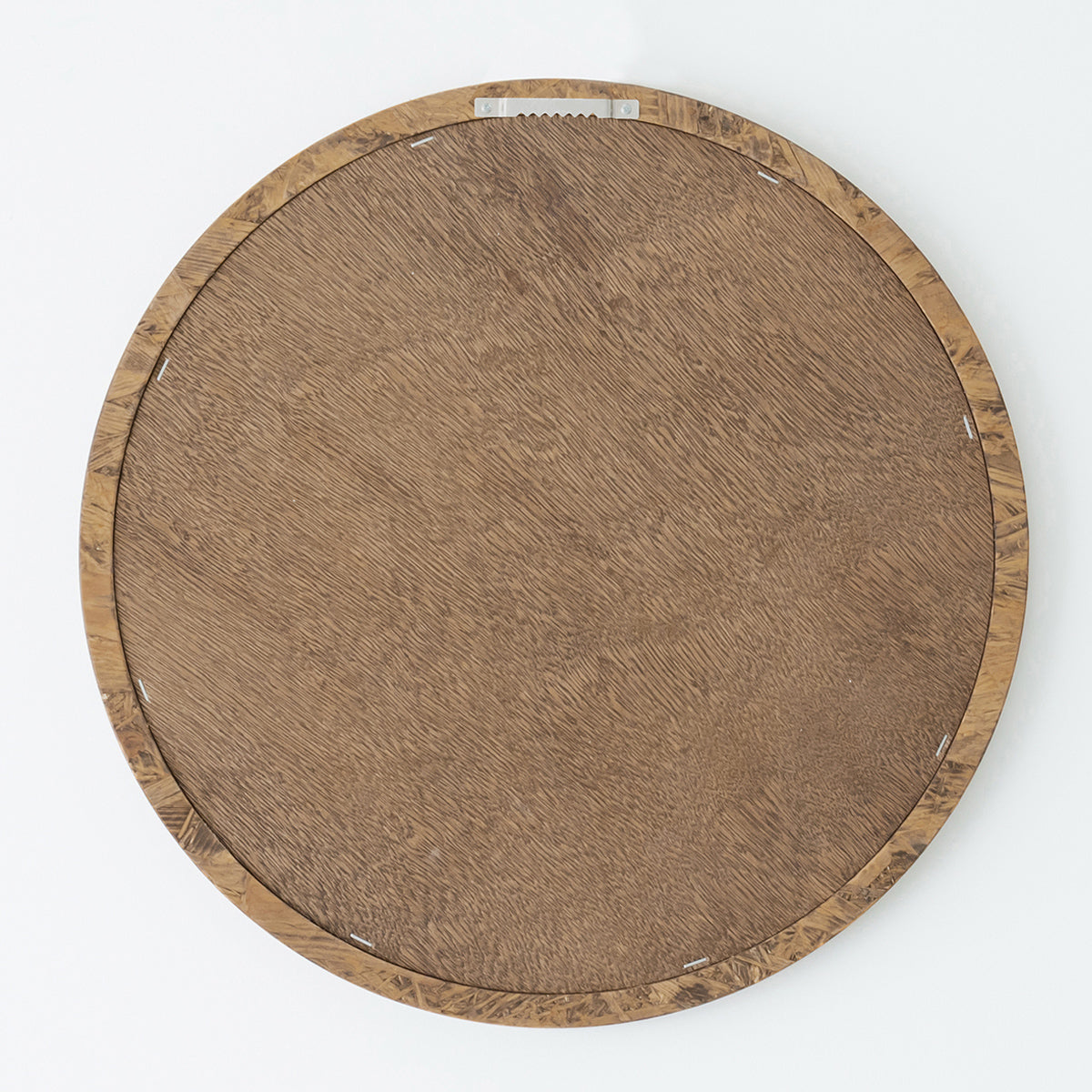 【安心の国産品質】細部まで丁寧に仕上げられた背面と、確かな品質が、長くご愛用いただける証です。