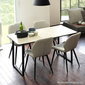 【どんなインテリアにも馴染む】シンプルながらも洗練されたデザインで、様々なテイストのモダンな空間に調和します。