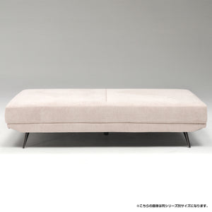 【座面広々、自由な使い方】背クッションを置かずに、広々とした座面を自由に活用できます。