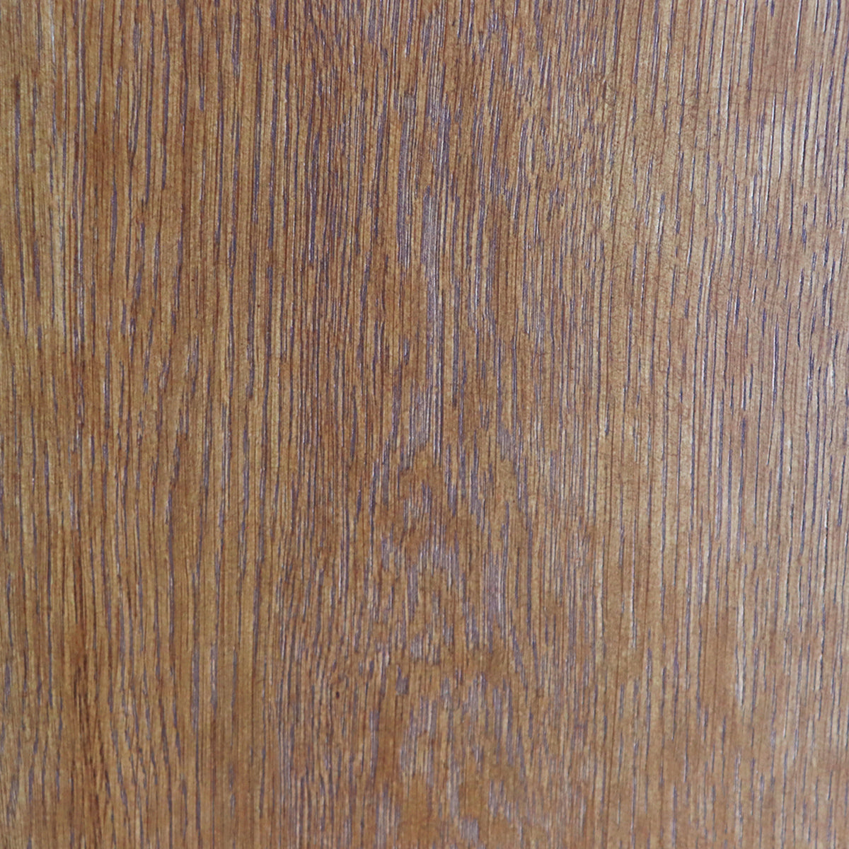 【木の温もりを実感】天然木ならではの美しい木目と質感が、お部屋に心地よいアクセントを添えます。